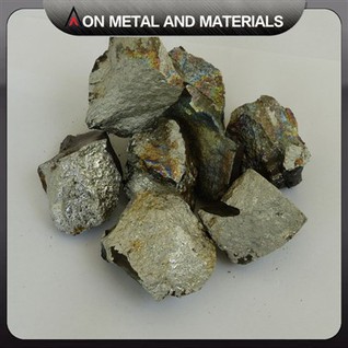 Mangánový kov ingot